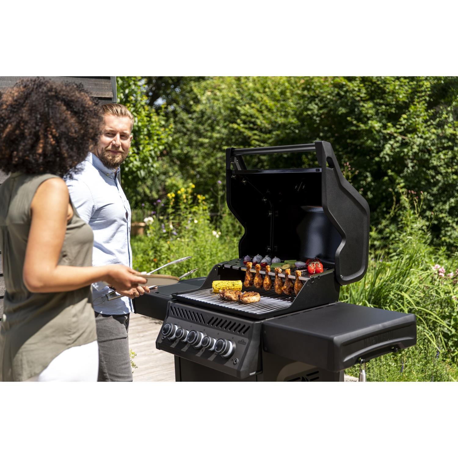 Gassgrill Phantom RSE425 Napoleon (RSE425RSIBPMK) - Bilde 4