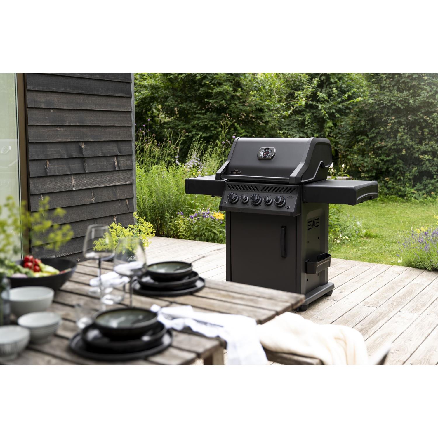 Gassgrill Phantom RSE425 Napoleon (RSE425RSIBPMK) - Bilde 3
